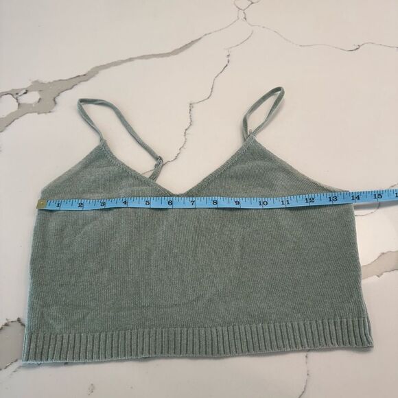 Women's Green Knit Crop Top - Picture 3 of 6